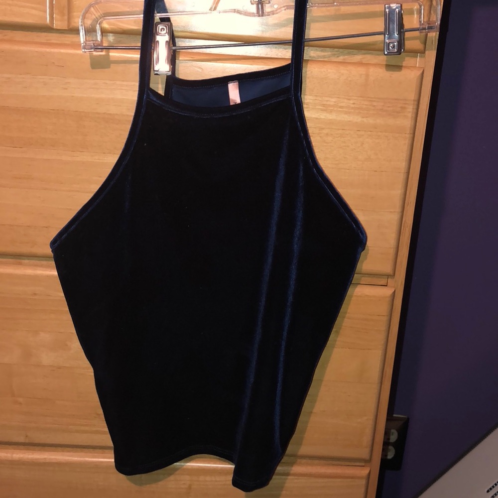 Velvet Crop top - Picture 2 of 2
